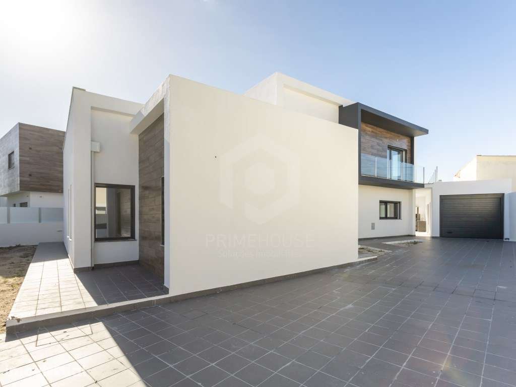 Moradia isolada T5 com piscina em Azeitão - Grande imagem: 5/54