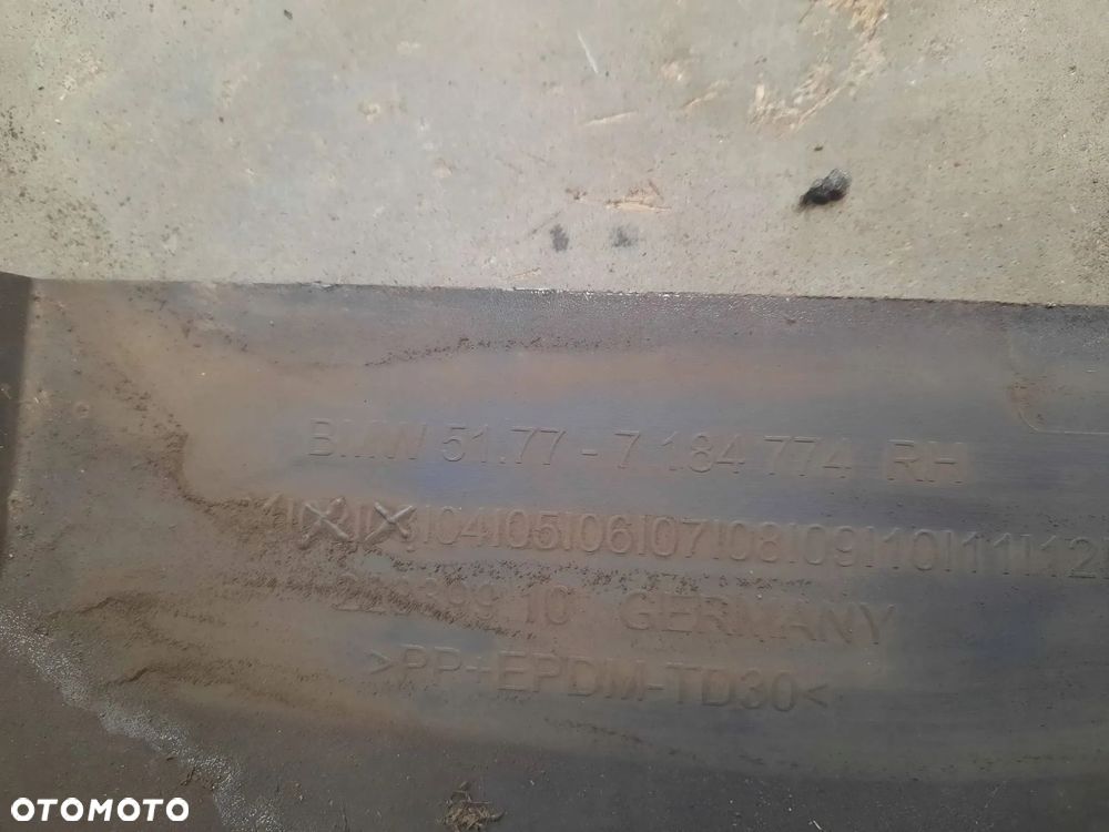 PRÓG NAKŁADKA PROGOWA PRAWA LISTWA BMW 5 F10 7184774 457/9 - 2
