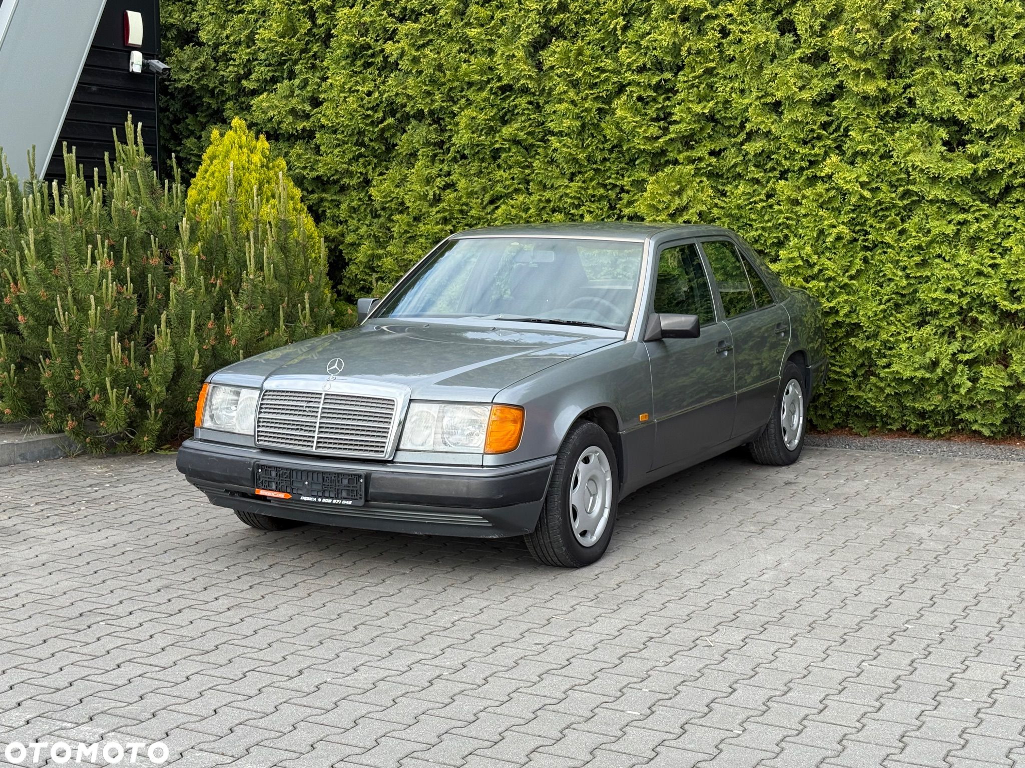 Mercedes-Benz W124 (1984-1993) - 1