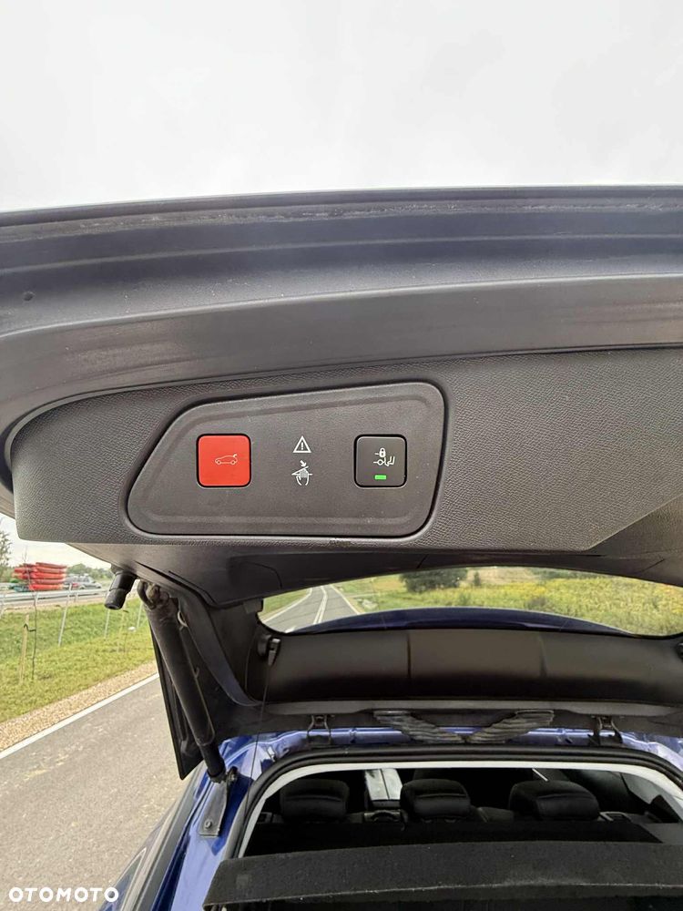 Peugeot 3008 1.5 BlueHDi Active S&S EAT8 - 11