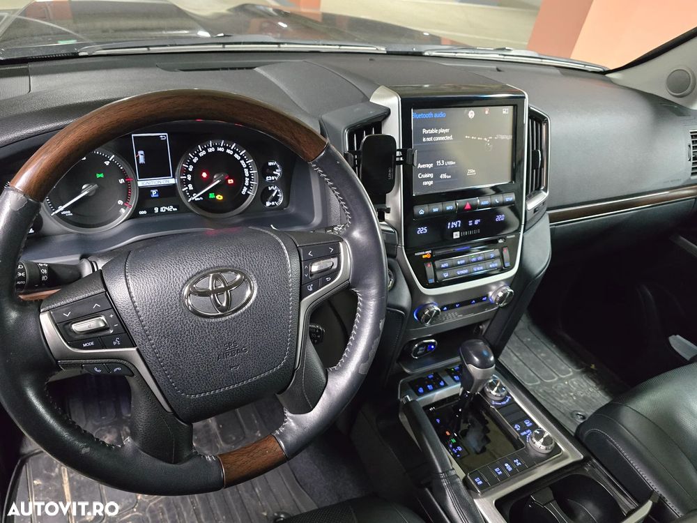 Toyota Land Cruiser 4.5 D-4D V8 Luxury - 8