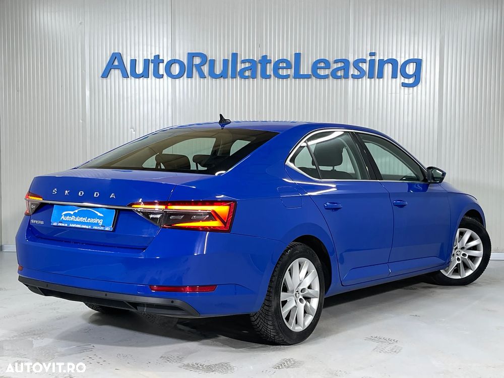 Skoda Superb 2.0 TDI DSG Ambition - 4