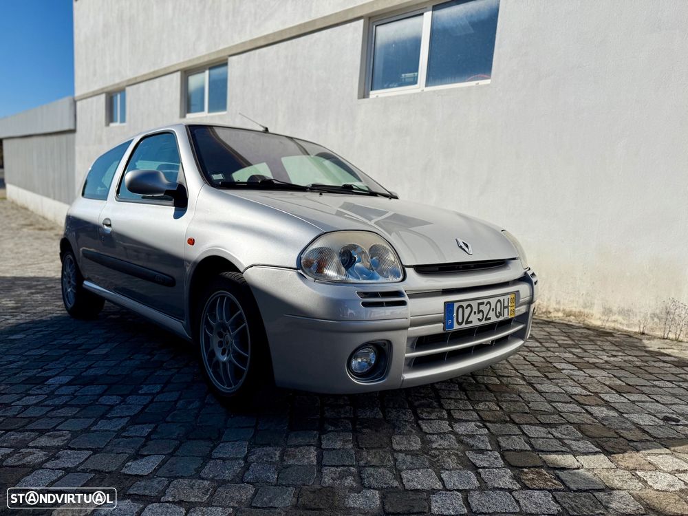 Renault Clio - 1