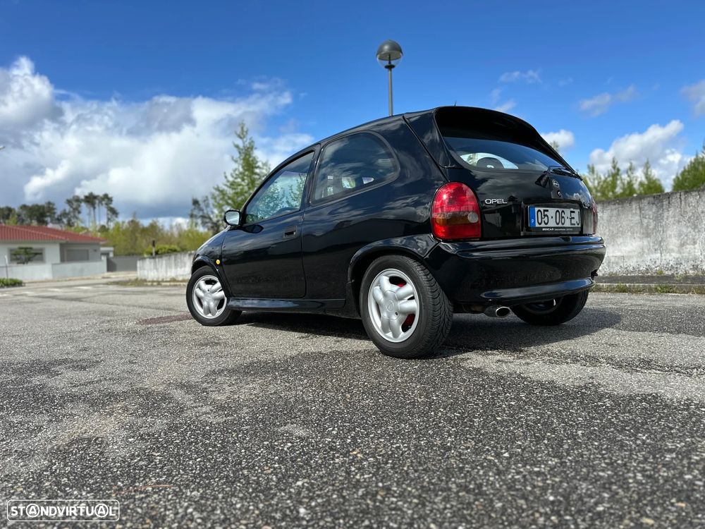 Opel Corsa 1.6 16V GSi - 8