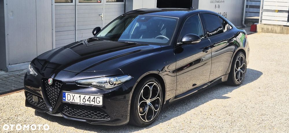 Alfa Romeo Giulia - 25