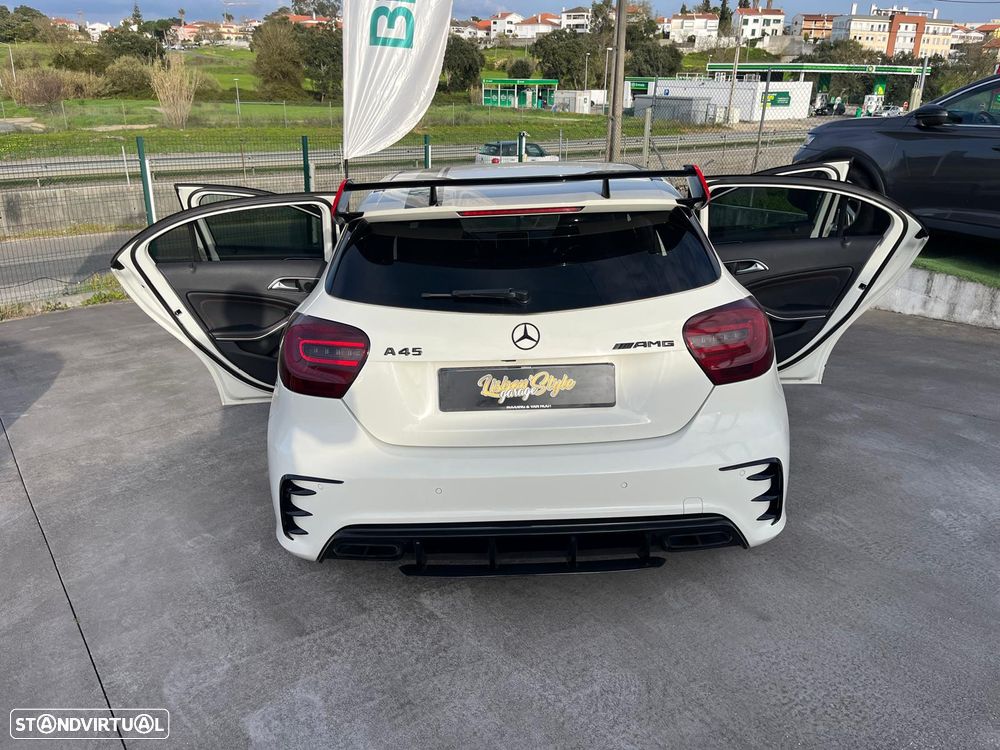 Mercedes-Benz A 45 AMG 4Matic Speedshift 7G-DCT PETRONAS 2015 World Champion Edition - 2