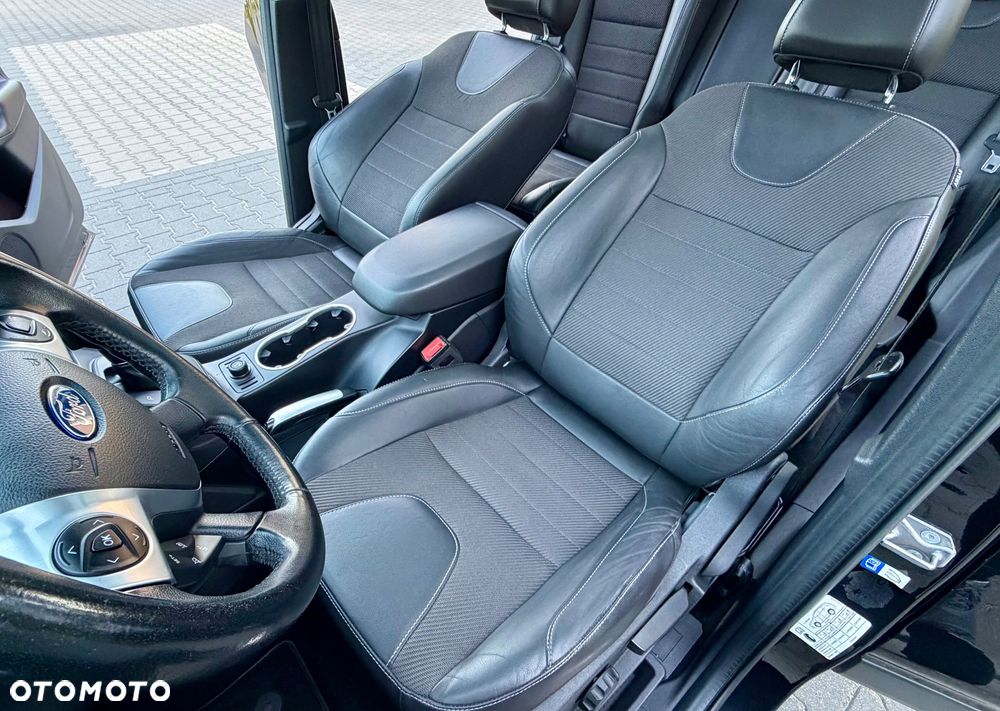 Ford Kuga 2.0 TDCi 4x4 Titanium - 24