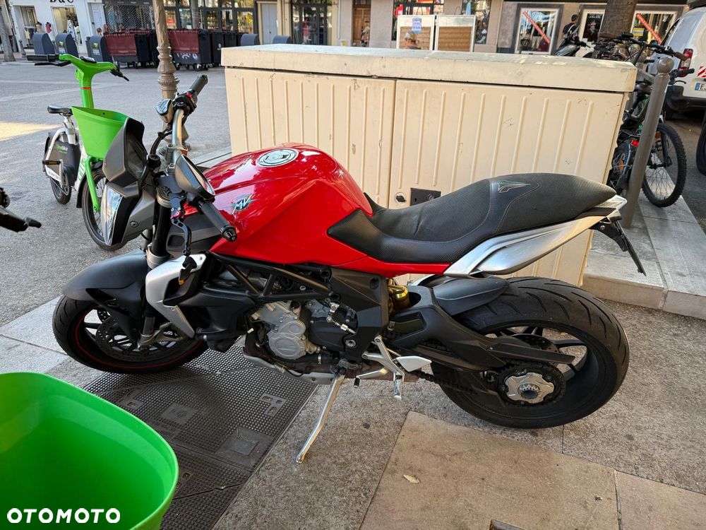 MV AGUSTA Brutale - 32