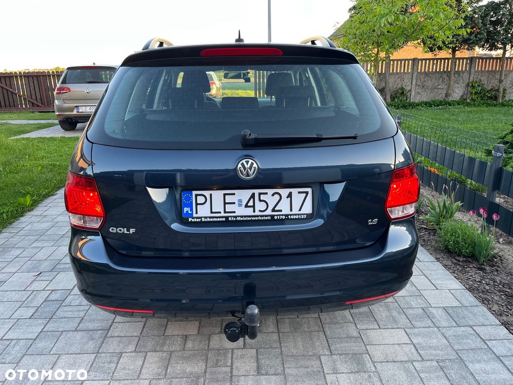 Volkswagen Golf - 6