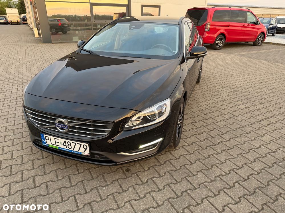 Volvo V60 D3 Geartronic Summum - 4