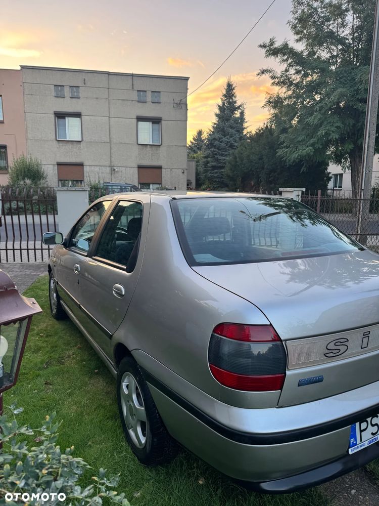 Fiat Siena - 8