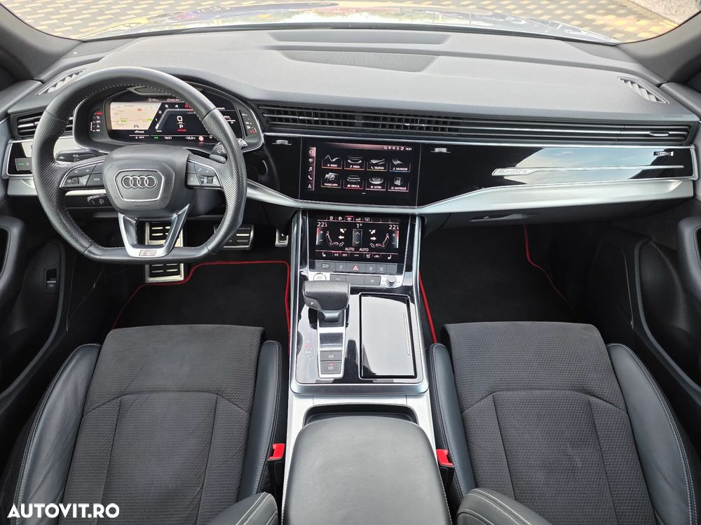 Audi Q8 - 10