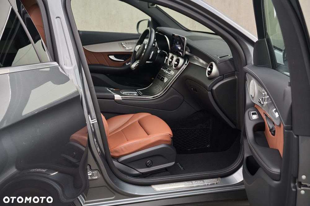 Mercedes-Benz GLC - 22