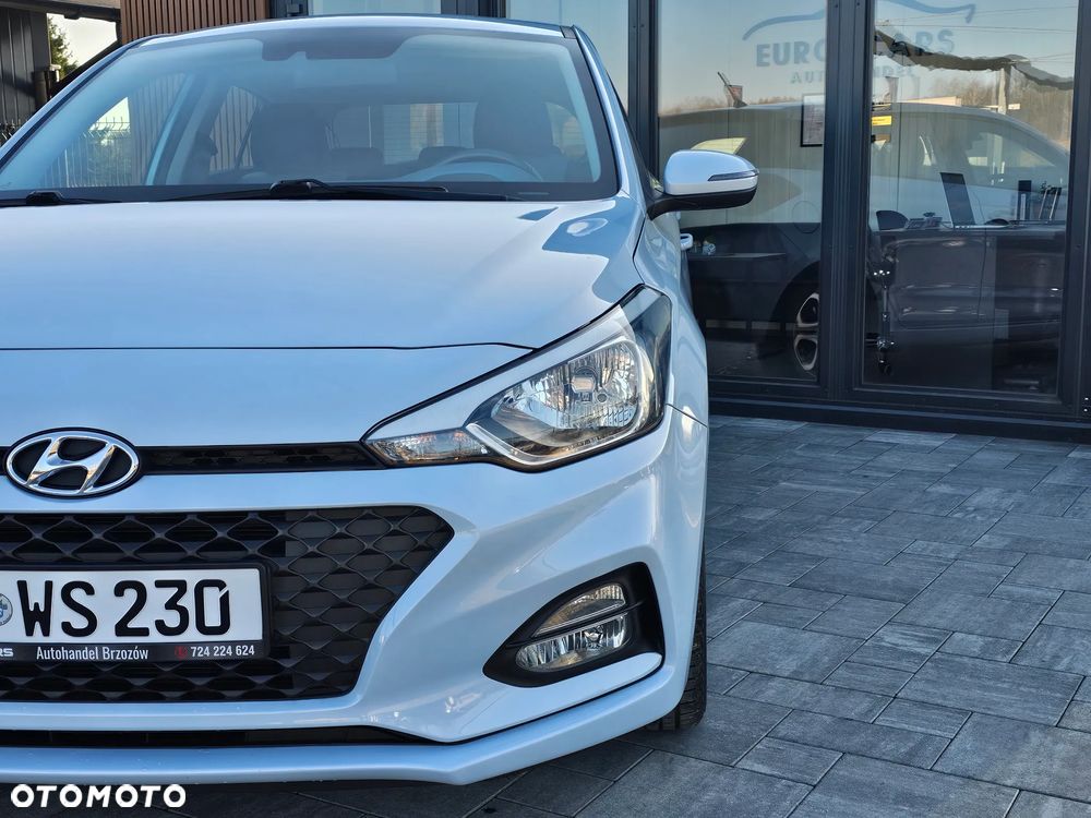 Hyundai i20 blue 1.2 Trend - 24