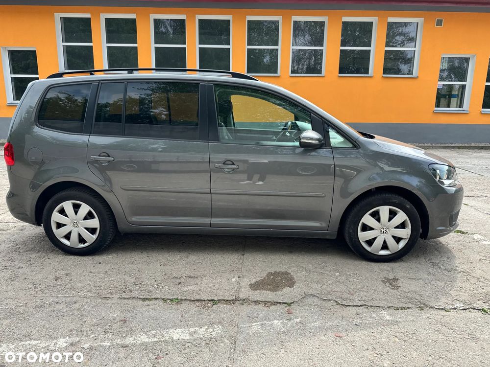 Volkswagen Touran - 4