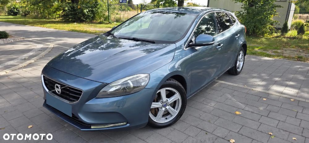 Volvo V40 D3 Momentum - 1