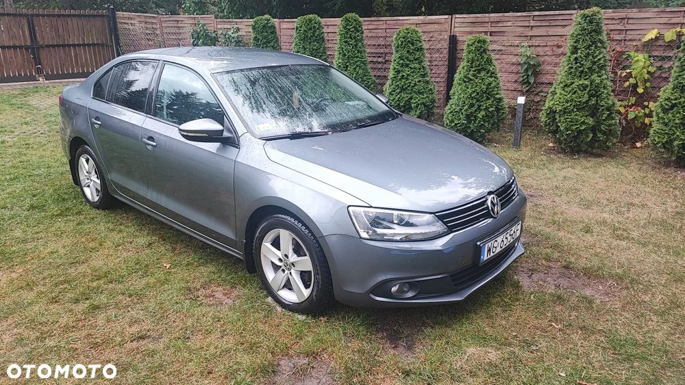 Volkswagen Jetta 1.6 TDI Comfortline - 1