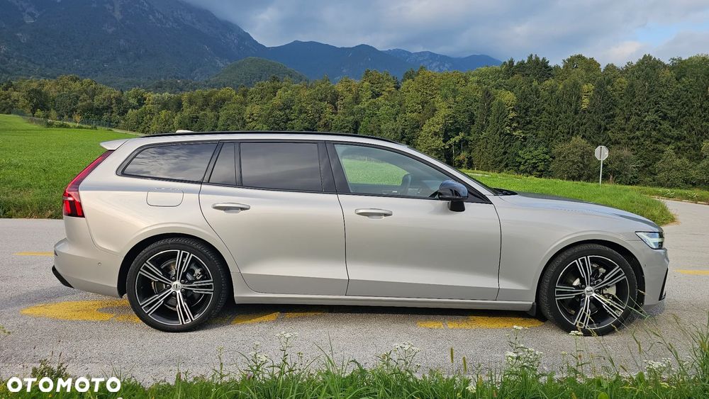 Volvo V60 T8 AWD Plug-In Hybrid Polestar Engineered - 2