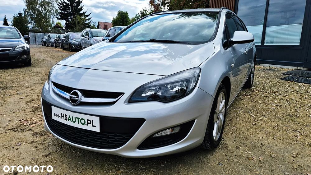 Opel Astra 1.4 Turbo Exklusiv - 1