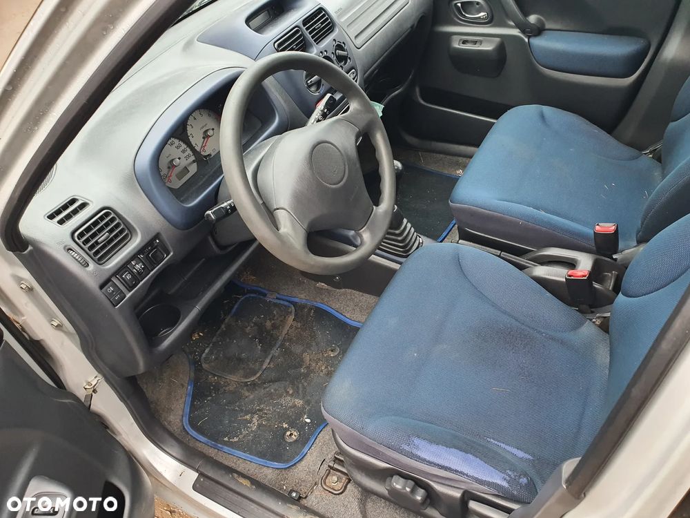 suzuki ignis fotel kanapa deska kokpit podsufitka boczek podłokietnik licznik panel szyb stacyjka - 2