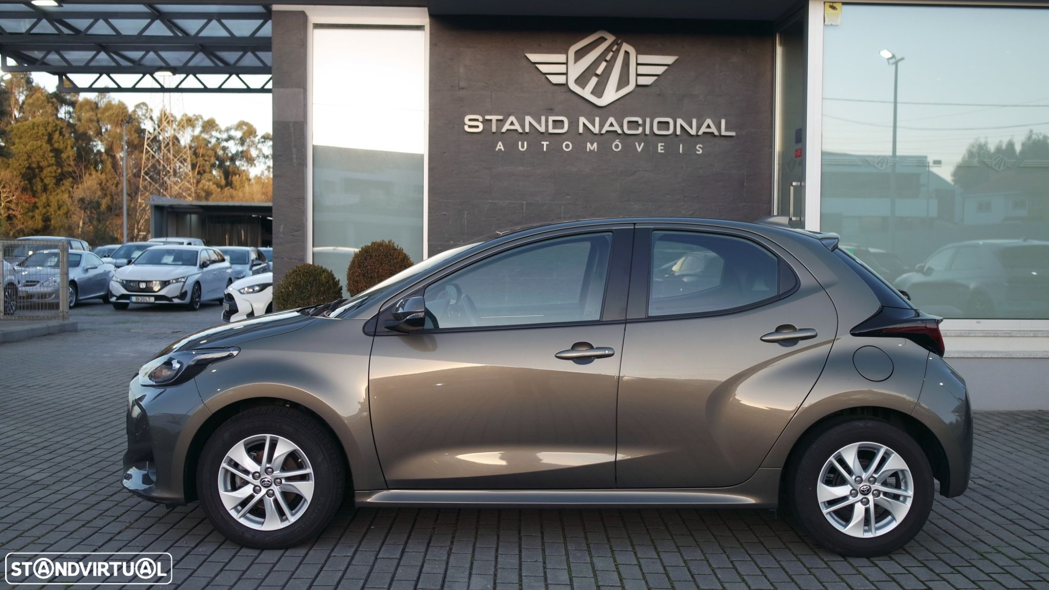 Toyota Yaris 1.0 VVT-i Comfort Plus - 5