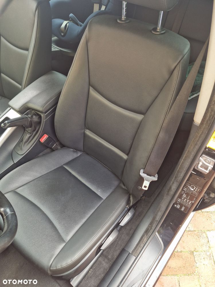 BMW Seria 3 318d - 12