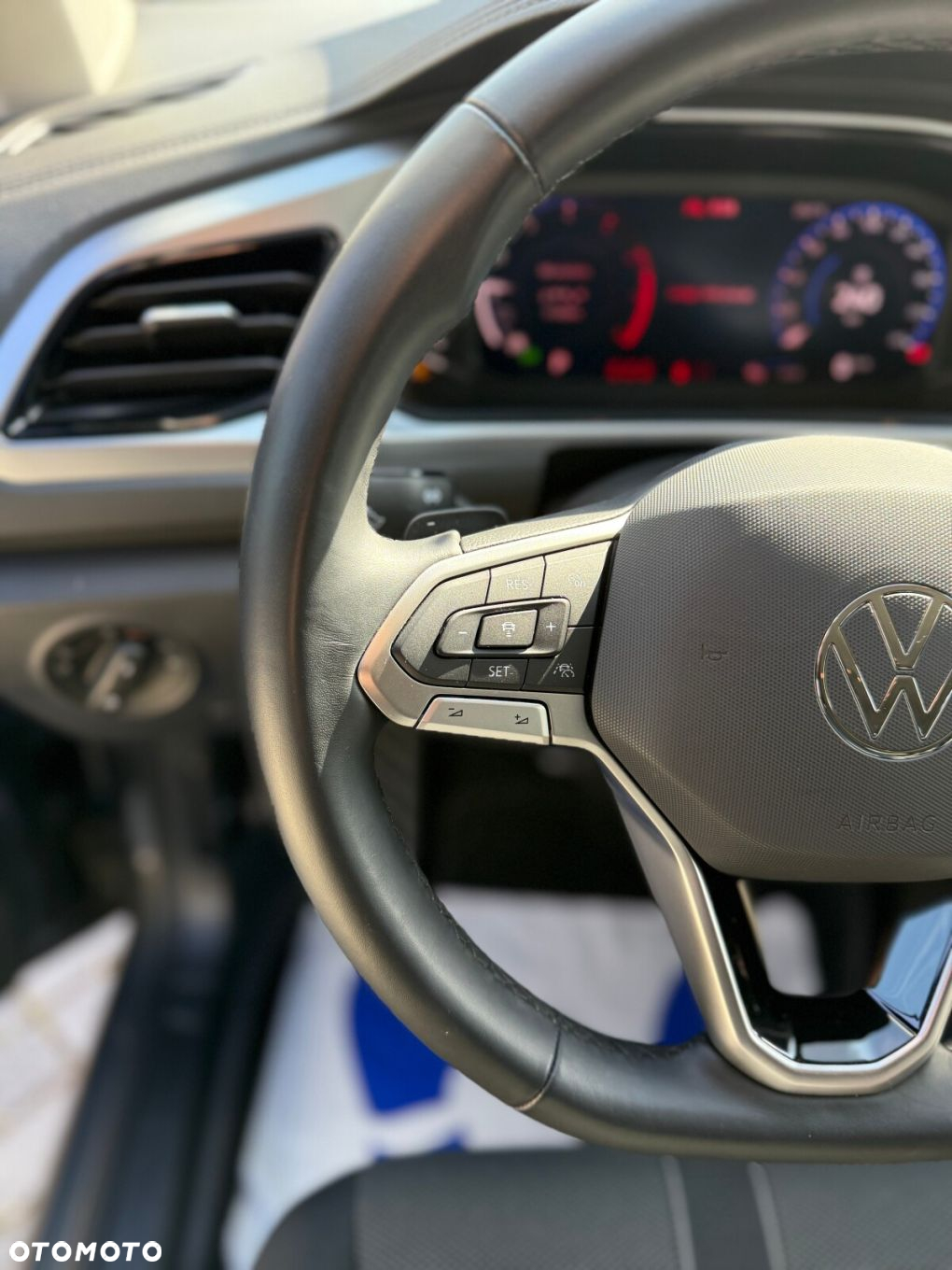 Volkswagen T-Roc 1.5 TSI Life DSG - 25