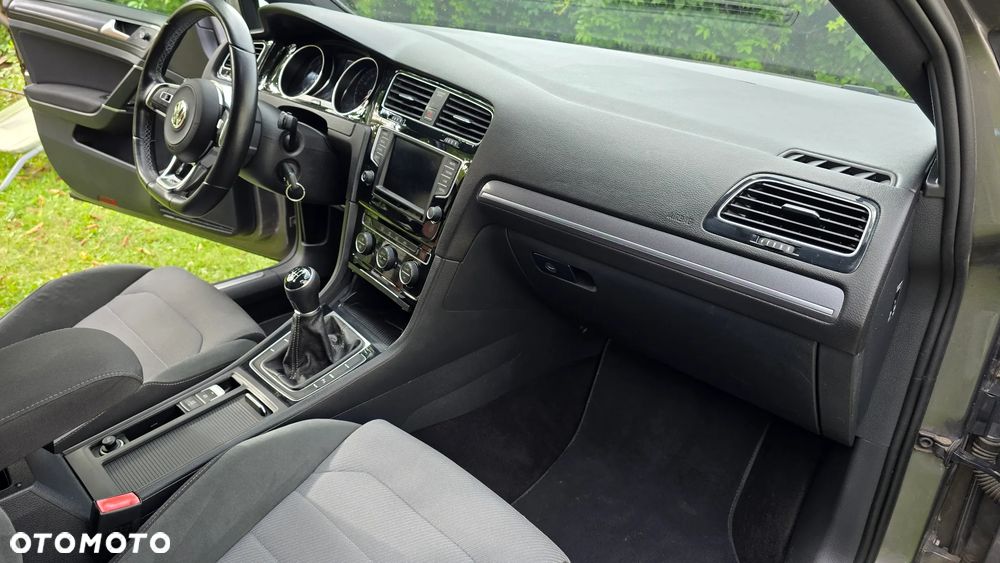 Volkswagen Golf 1.4 TSI BMT Highline - 22