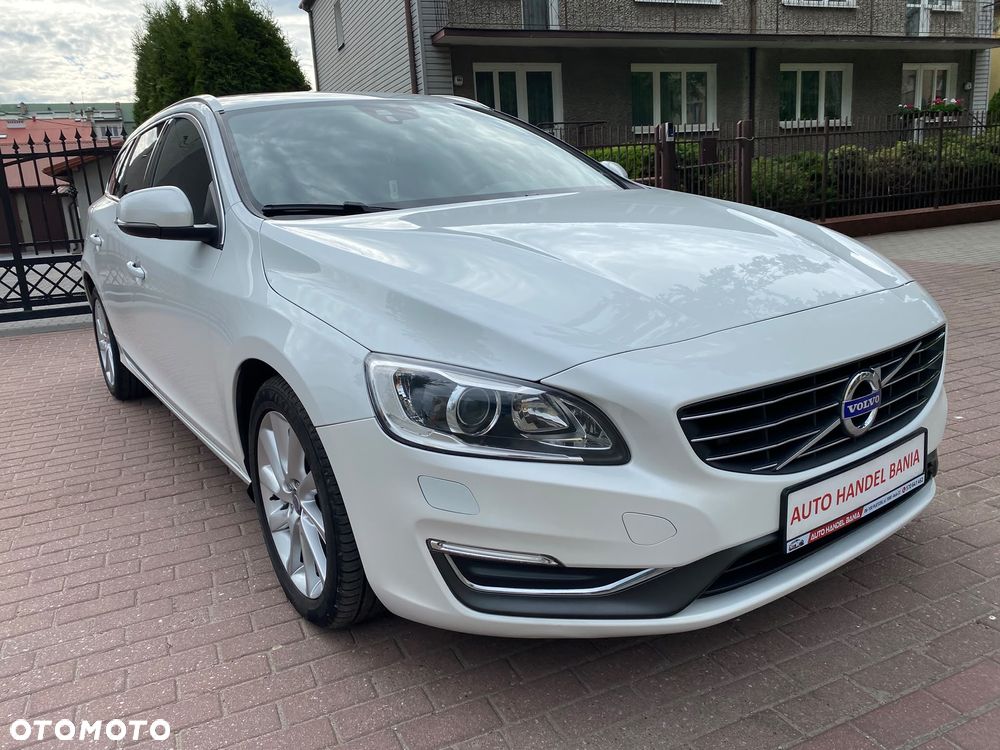 Volvo V60 D4 Momentum - 32