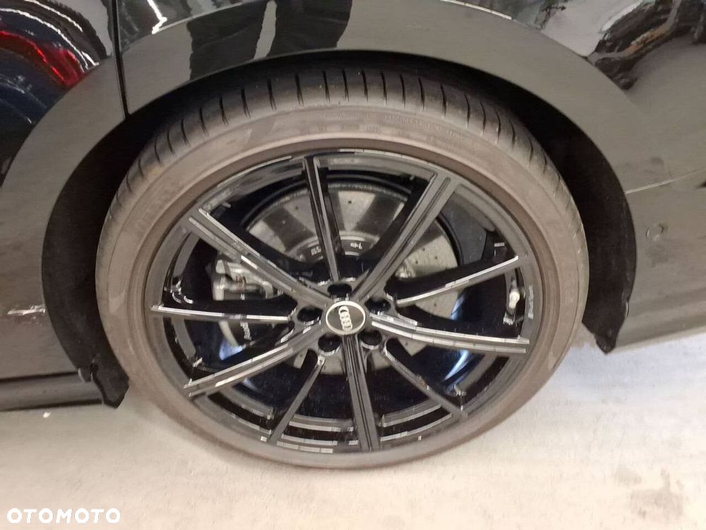 Audi S8 - 5