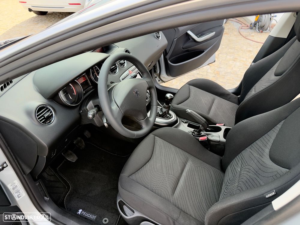 Peugeot 308 1.6 HDi Executive - 38
