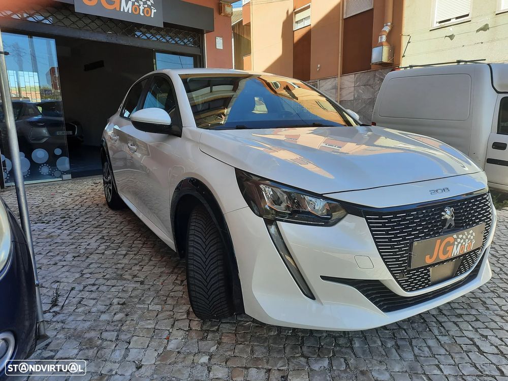 Peugeot e-208 Active — fotografia 3