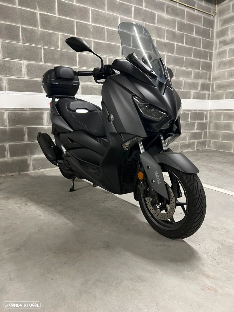 Yamaha X-Max - 1