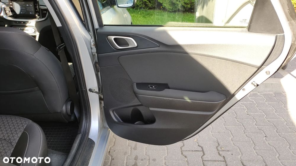 Kia Ceed 1.6 CRDi SCR M DCT - 9