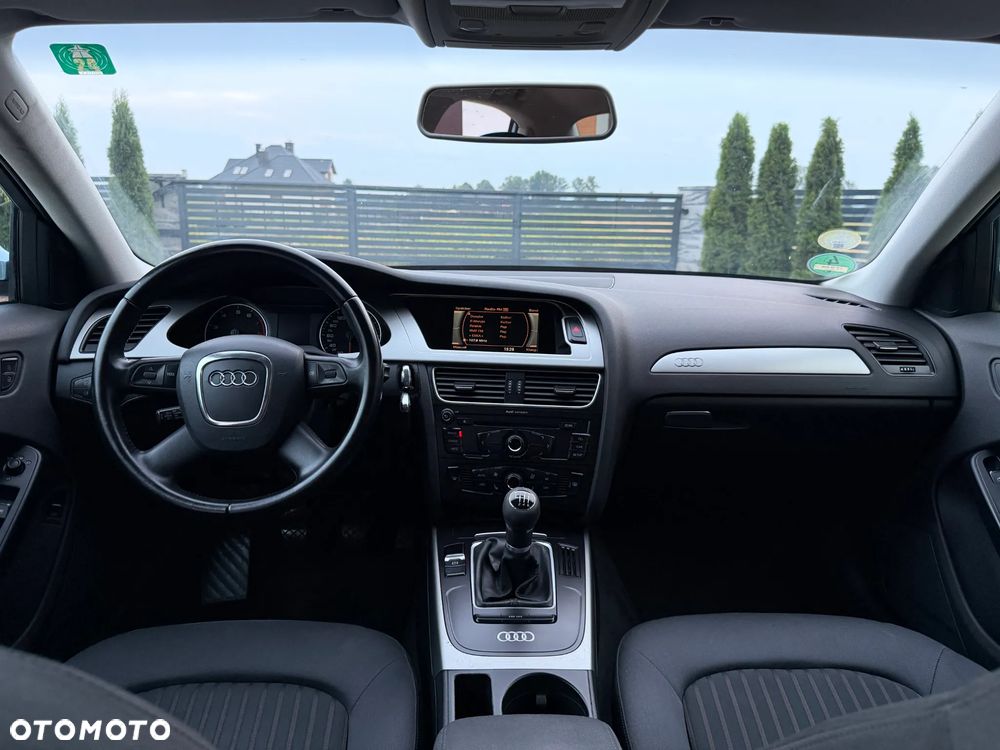 Audi A4 Limousine 1.8 TFSI Ambiente - 35