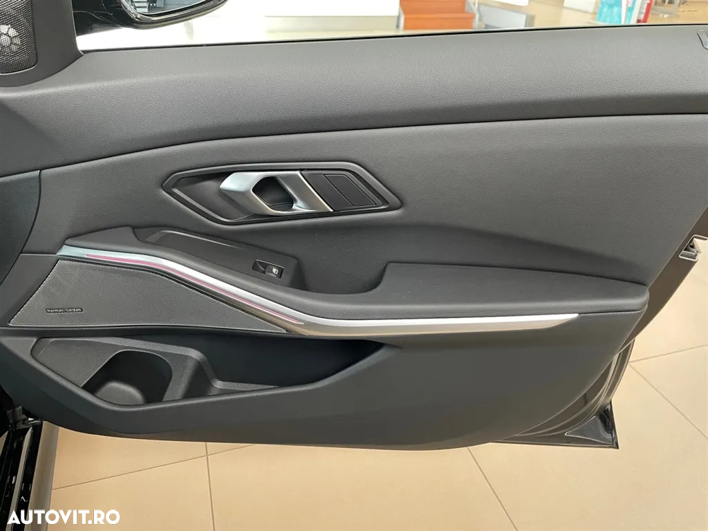 BMW Seria 3 330i xDrive AT - 20