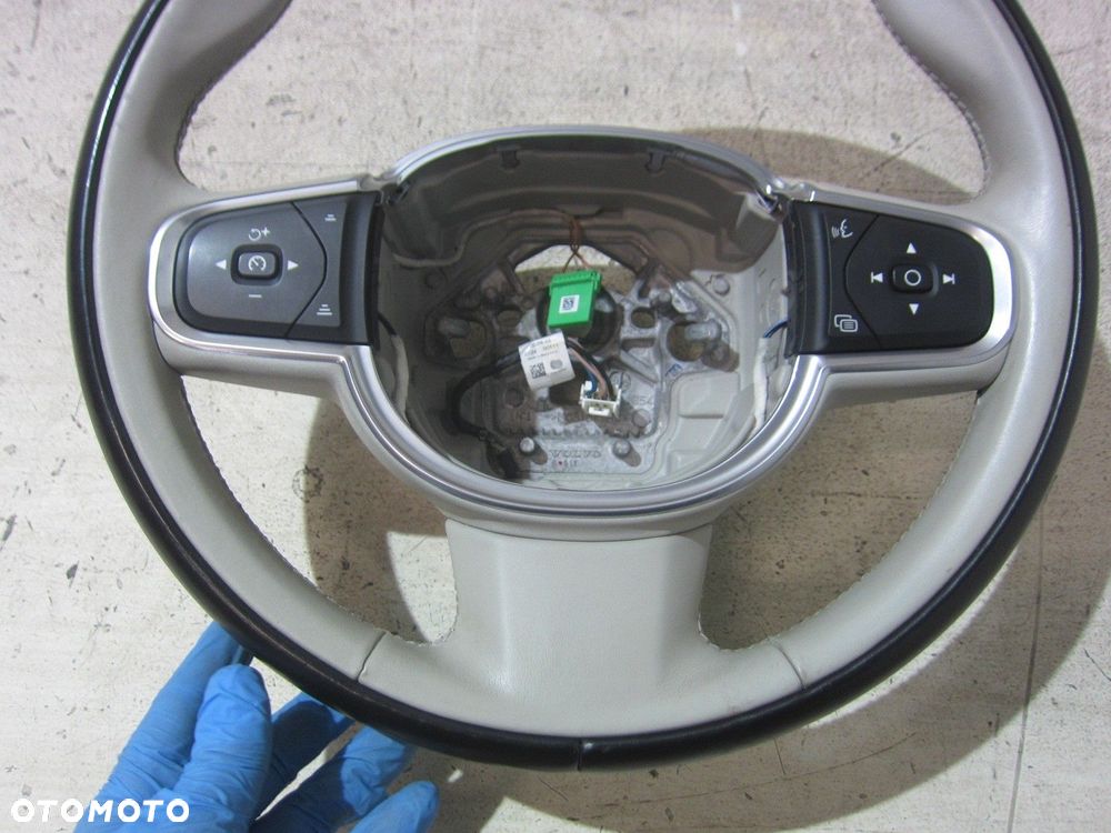 VOLVO XC60 II XC 60 KIEROWNICA MULTIFUNKCYJNA SKÓRZANA JASNA ŁADNA 31407818 - 2