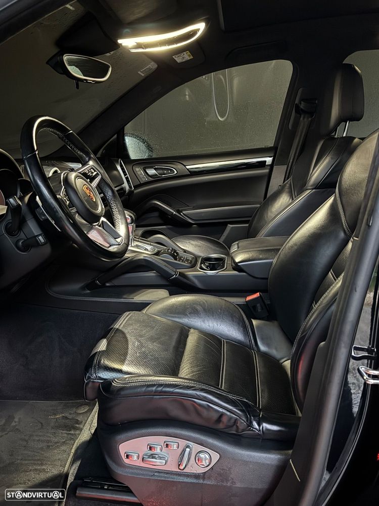 Porsche Cayenne S E-Hybrid Platinum Edition - 6