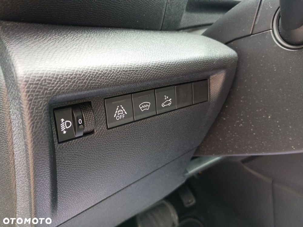 Citroën C4X 1.2 PureTech Plus S&S EAT8 - 19