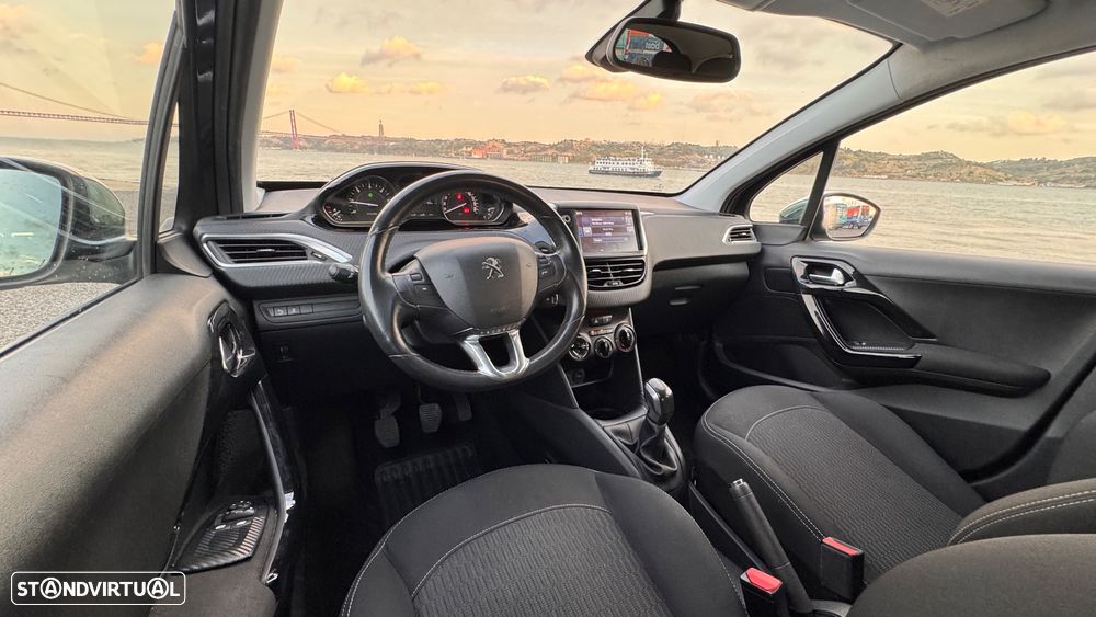 Peugeot 208 1.6 BlueHDi Style - 12