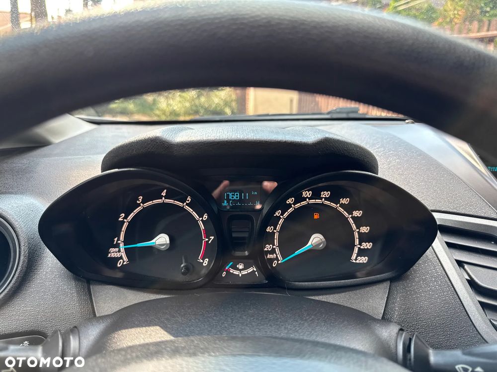Ford Fiesta 1.25 Silver X (Ambiente) EU6 - 41