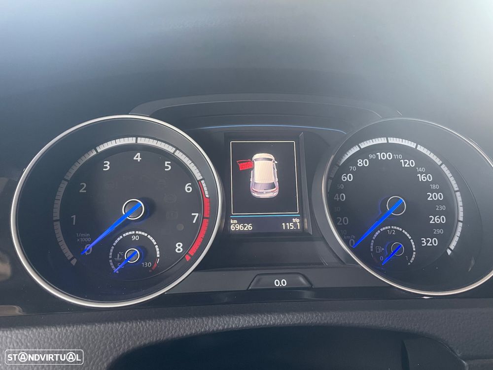 VW Golf R 2.0 TSI OPF 4Motion DSG - 7