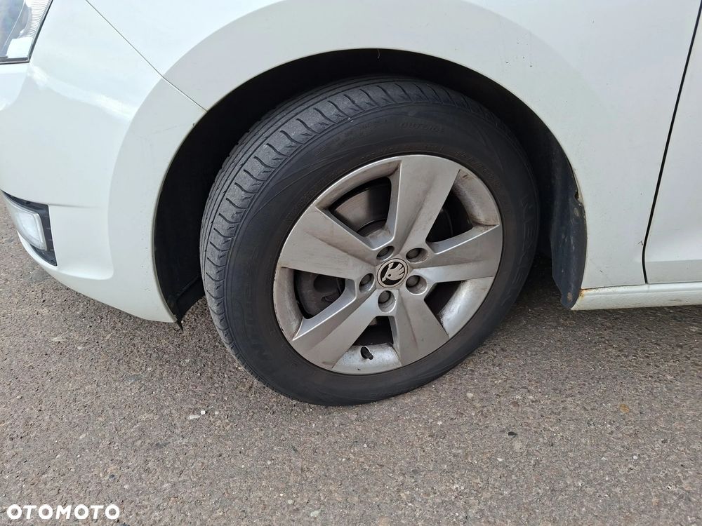 Skoda RAPID 1.6 TDI DPF Ambition - 4