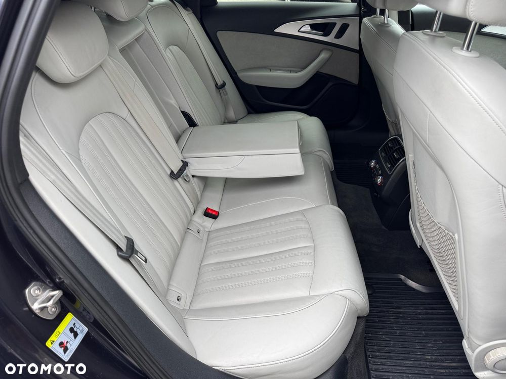 Audi A6 Avant 3.0 TDI quattro S tronic - 30