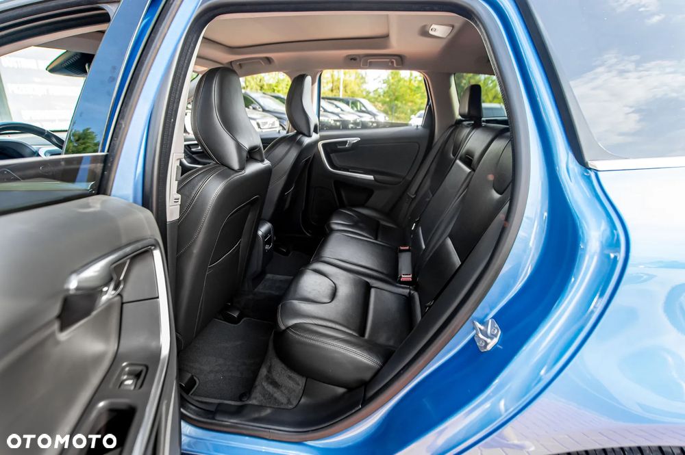 Volvo XC 60 D4 AWD Geartronic Momentum - 20