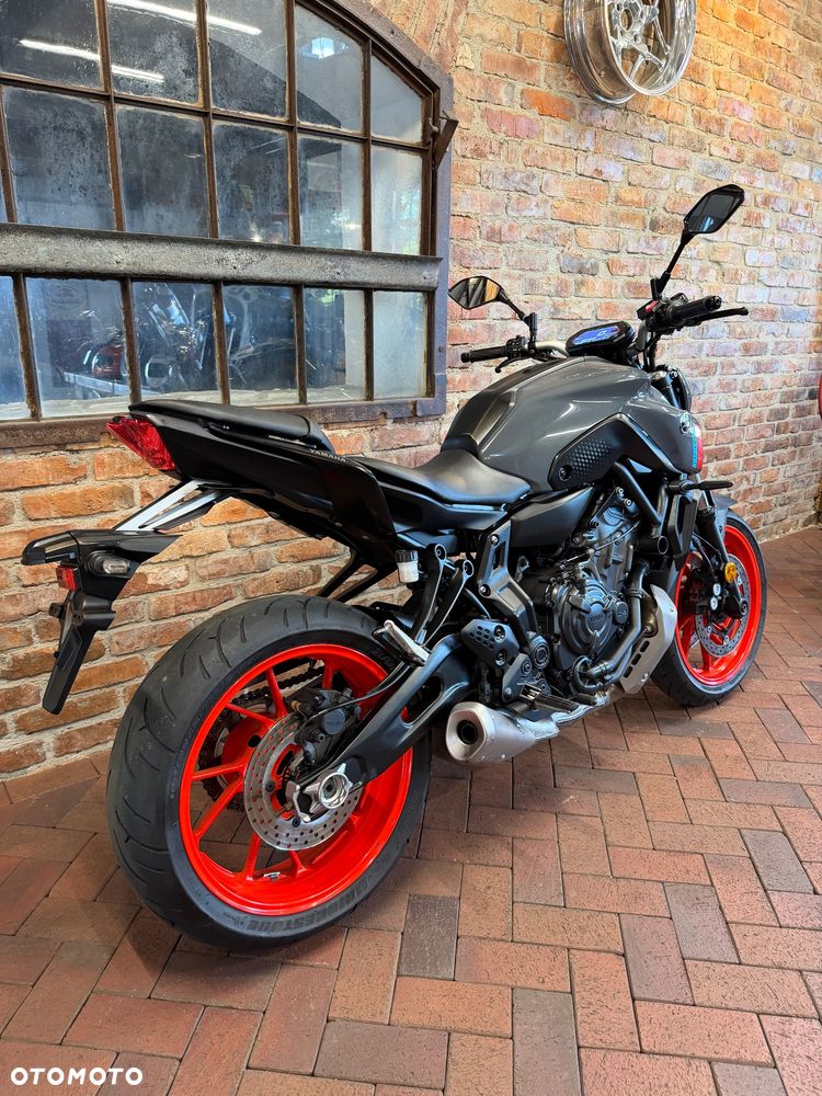 Yamaha MT - 3