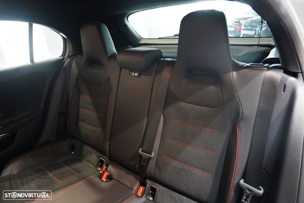 Mercedes-Benz A 180 d AMG Line - 27