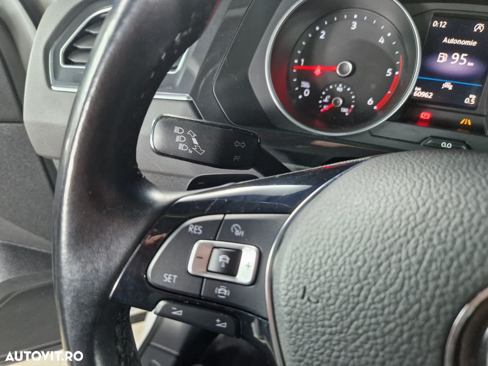 Volkswagen Tiguan - 14