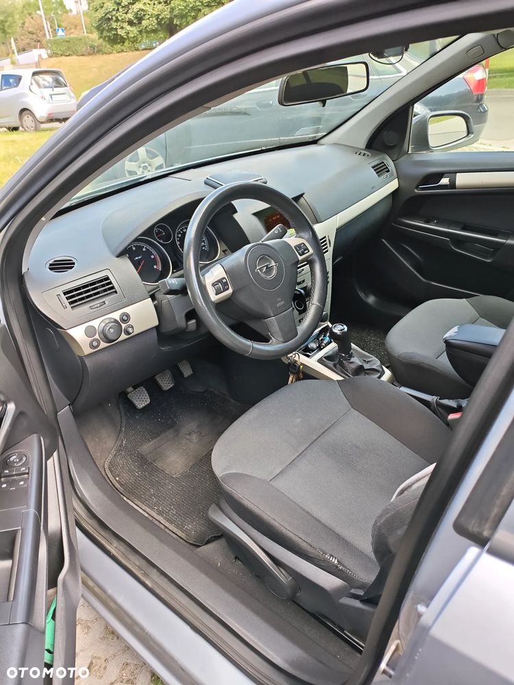 Opel Astra 1.3 CDTI - 4