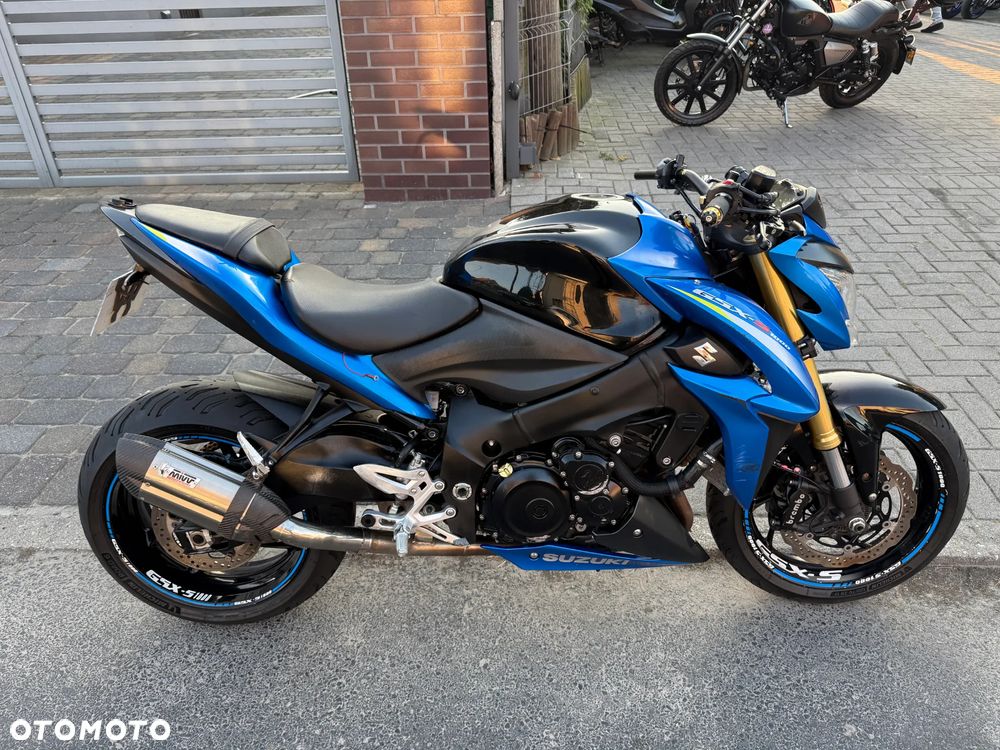 Suzuki GSX 1000 - 4